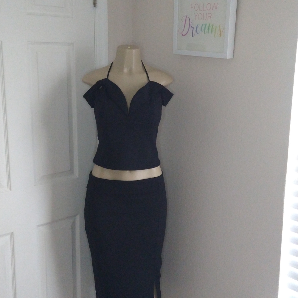 Black skirt set